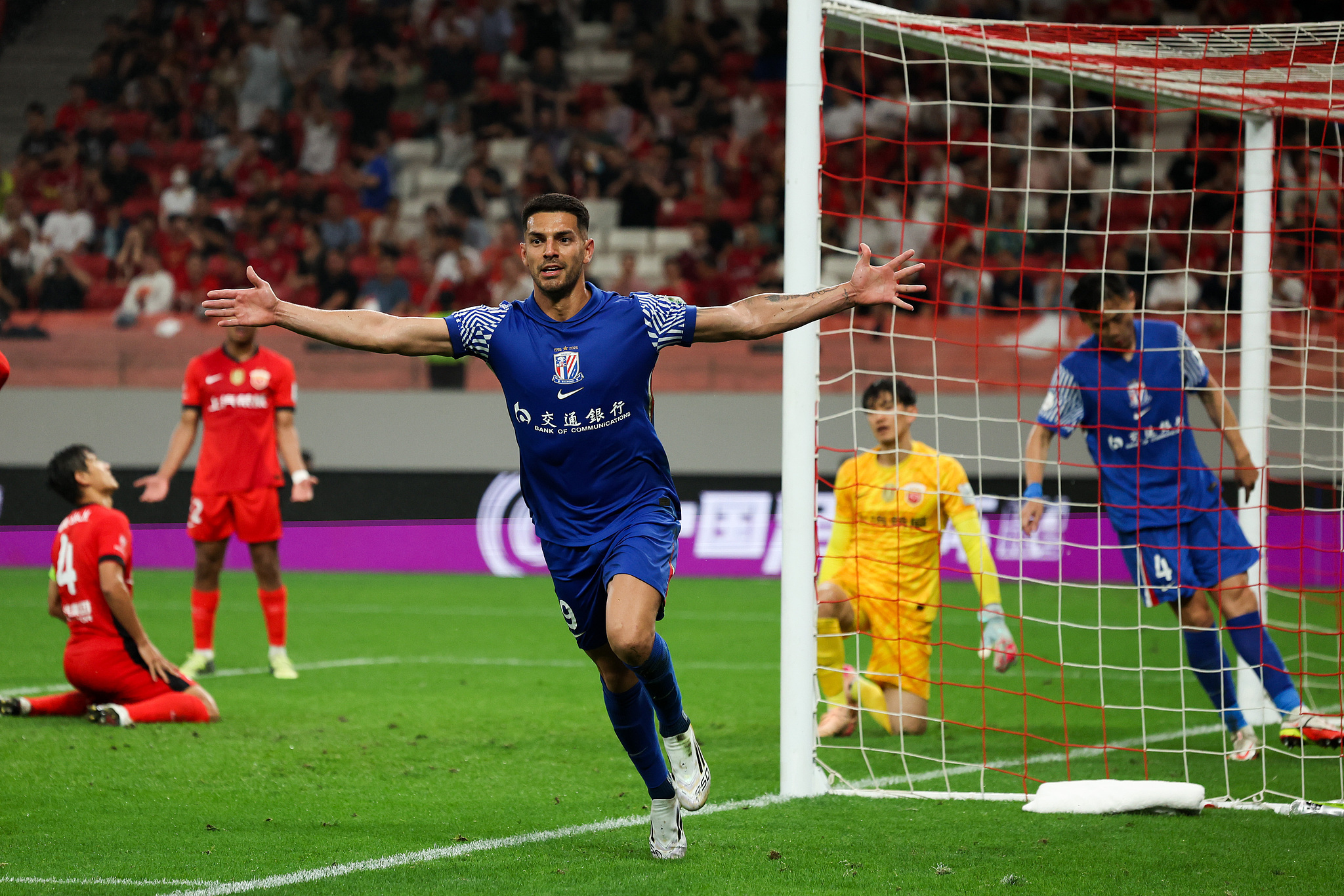 金年会体育-包含上海申花加时末段队长鼓劲，志在荷甲名次提升，管理层满意，球队文化再被提及的词条